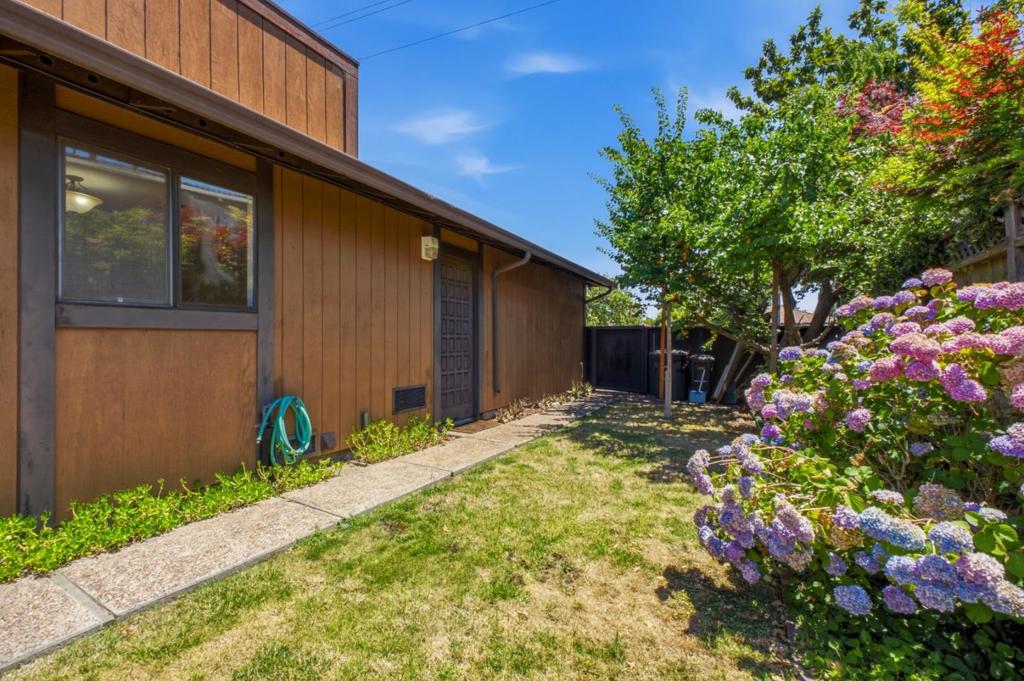 888 N Rengstorff Avenue Property Photo 31