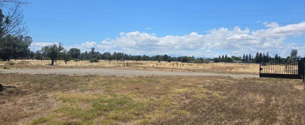 17277 Olinda Road Property Photo 2