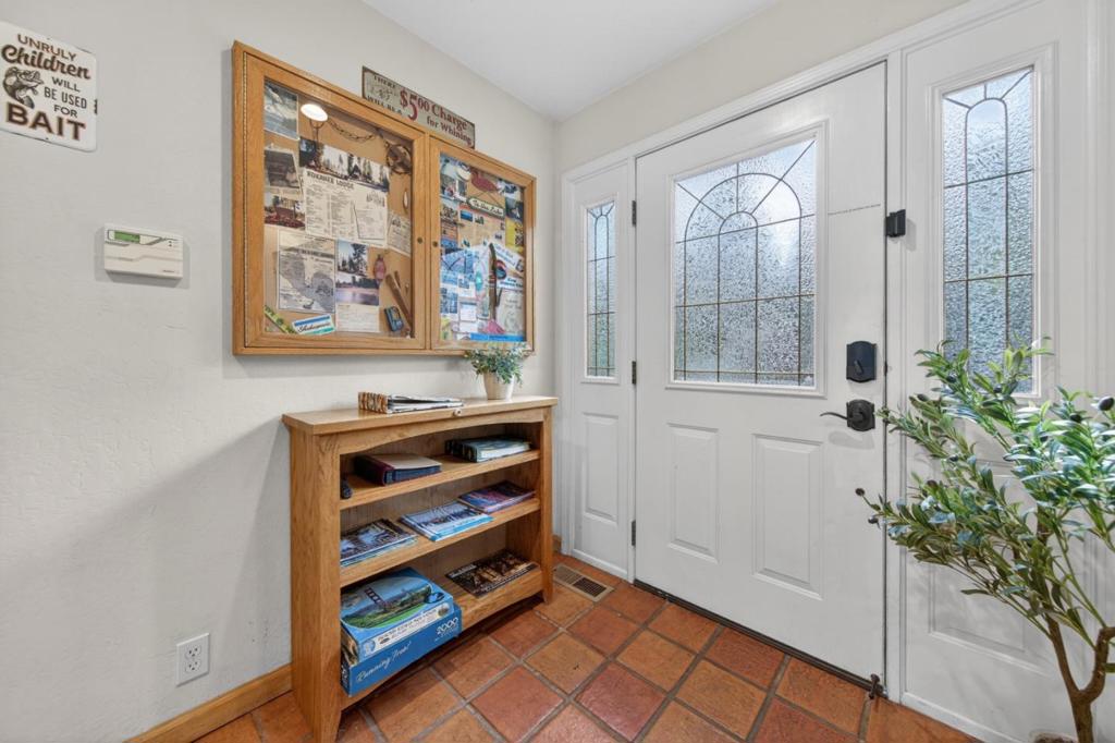 458 Peninsula Drive Property Photo 6