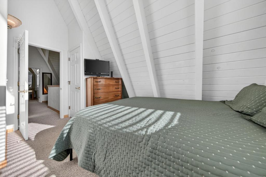 458 Peninsula Drive Property Photo 37