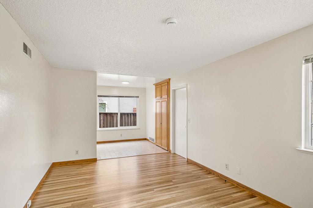 2242 Pyle Court Property Photo 16