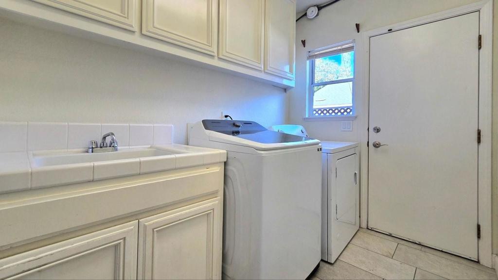 674 W Sunnyoaks Avenue Property Photo 29
