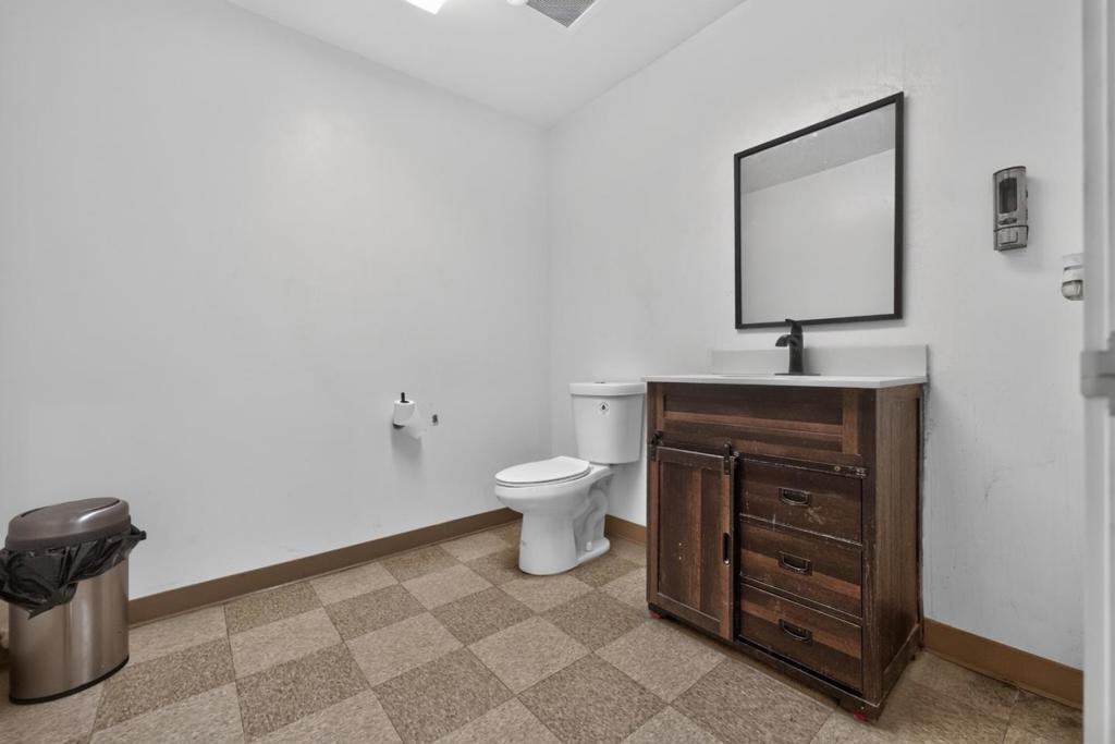 221 Griffin Street Property Photo 14