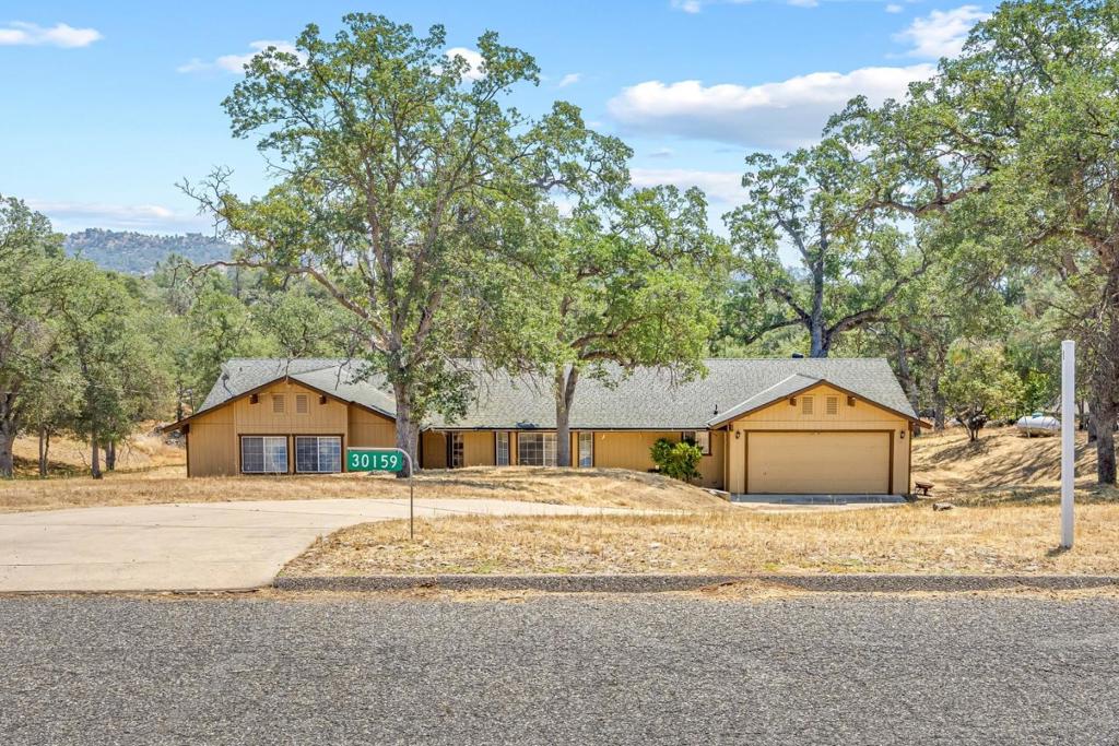 30159 Horseshoe Drive Property Photo 1
