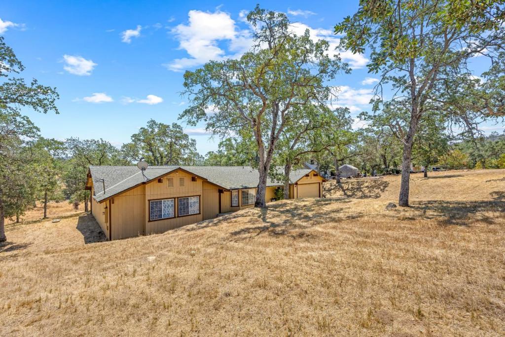 30159 Horseshoe Drive Property Photo 6