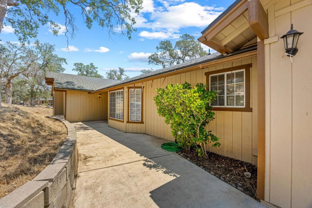 30159 Horseshoe Drive Property Photo 7