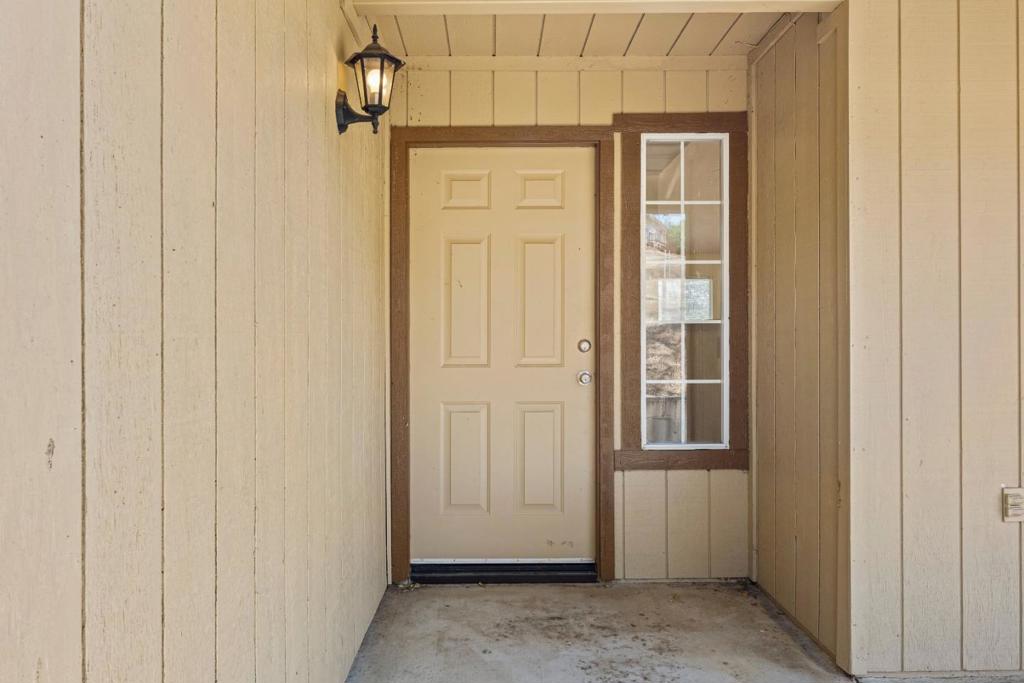 30159 Horseshoe Drive Property Photo 8