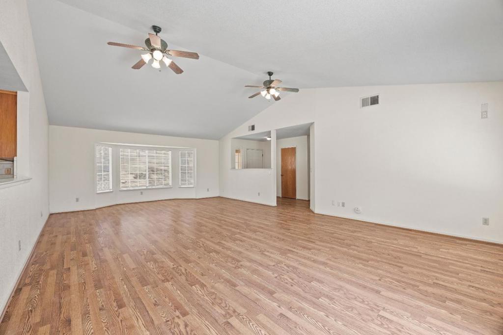 30159 Horseshoe Drive Property Photo 10