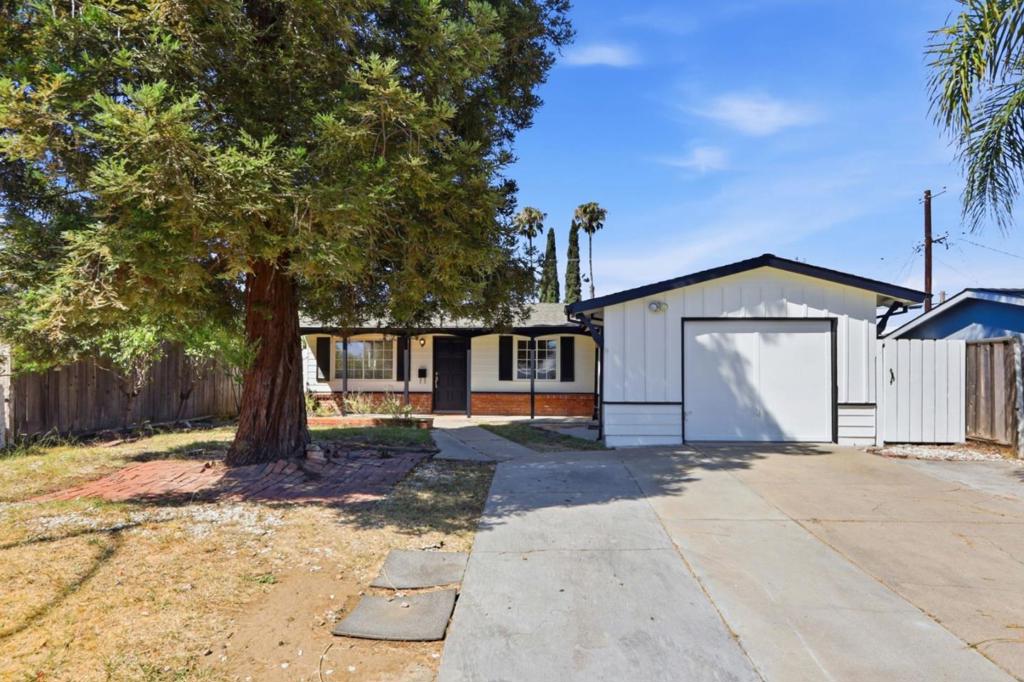 2137 Inman Way Property Photo 1