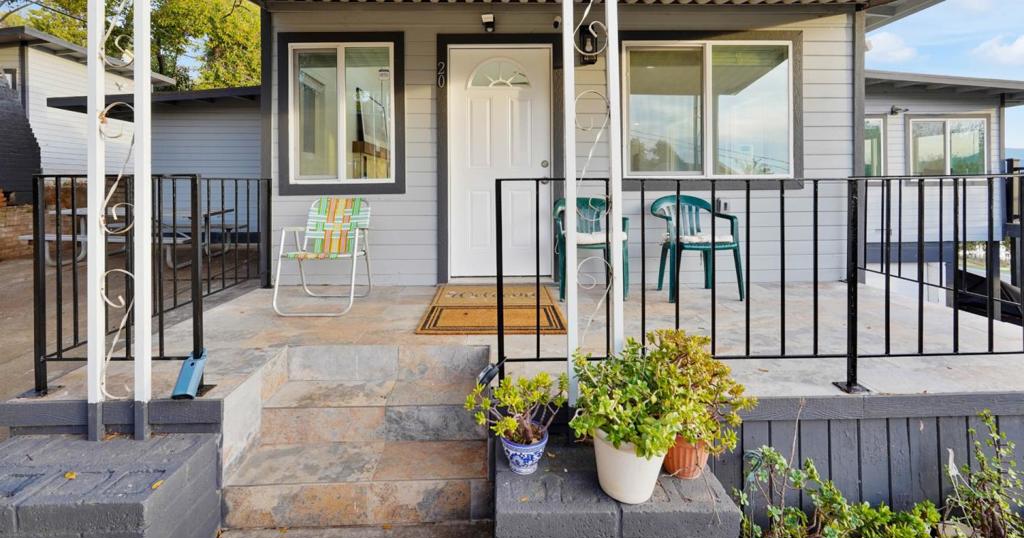 20 Mary Street Property Photo 3