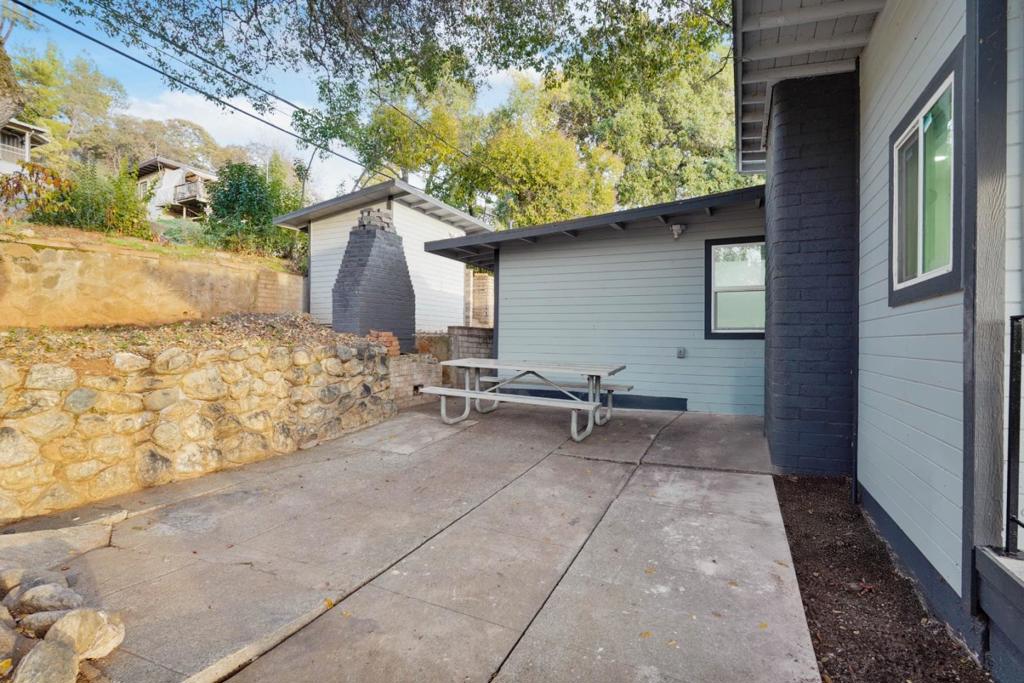 20 Mary Street Property Photo 4