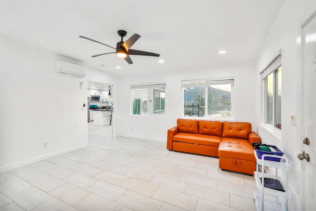 20 Mary Street Property Photo 5