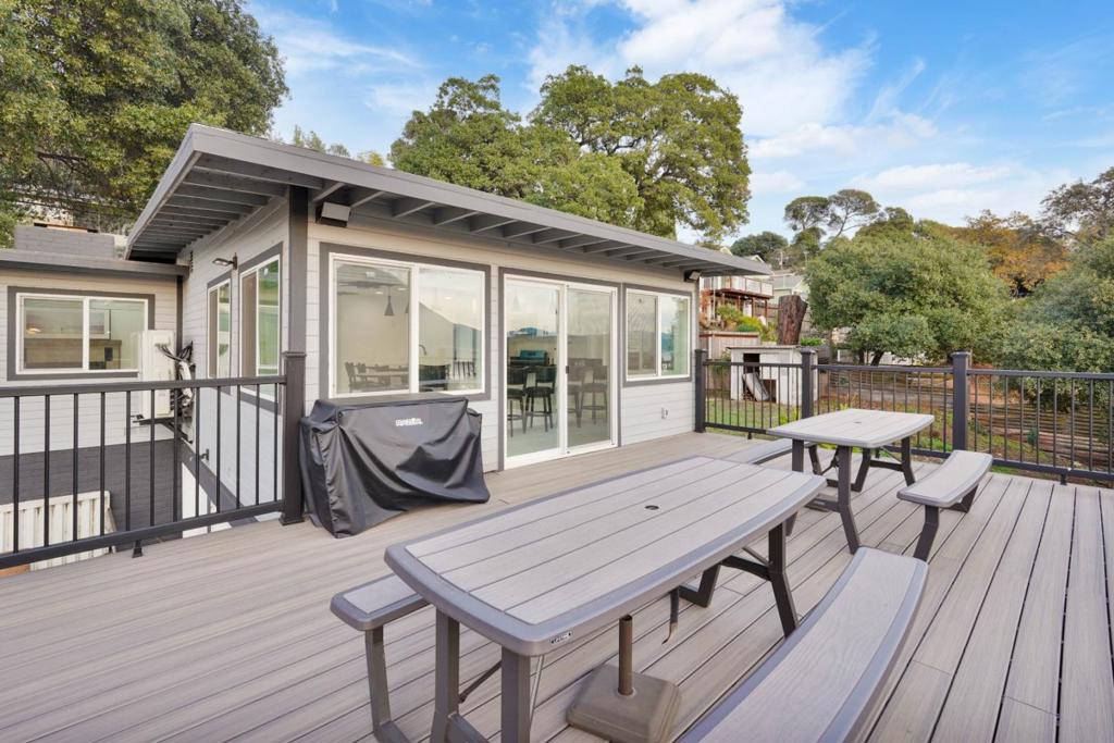 20 Mary Street Property Photo 27