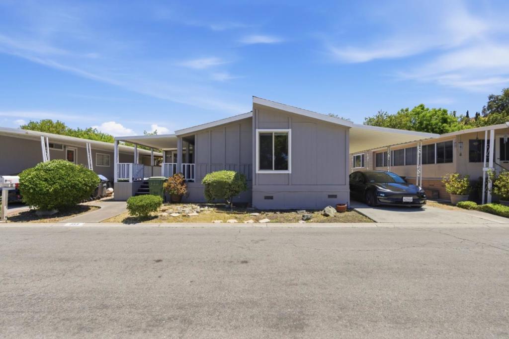 353 Millpond Drive 353 Property Photo 1