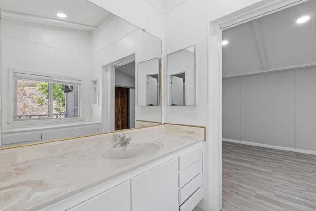 353 Millpond Drive 353 Property Photo 7