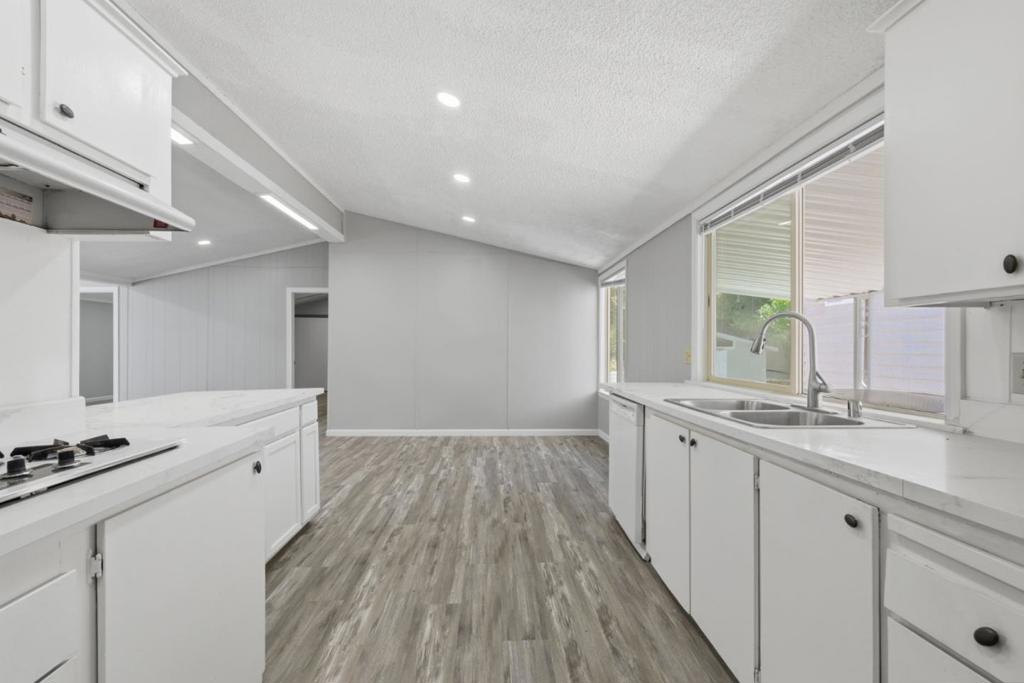 353 Millpond Drive 353 Property Photo 15