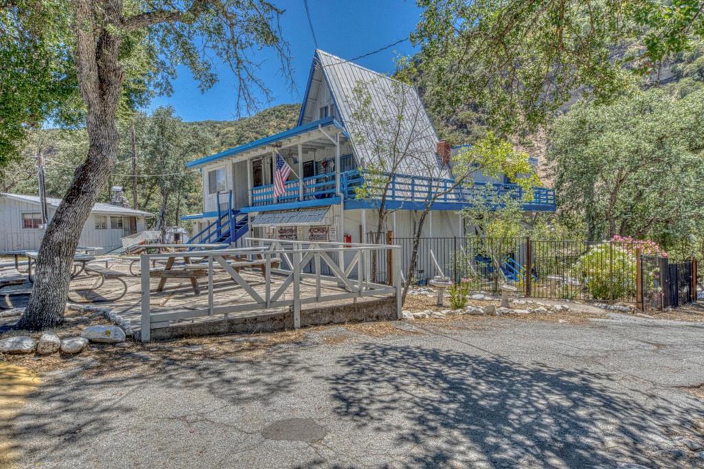 45470 Carmel Valley Road Property Photo 3