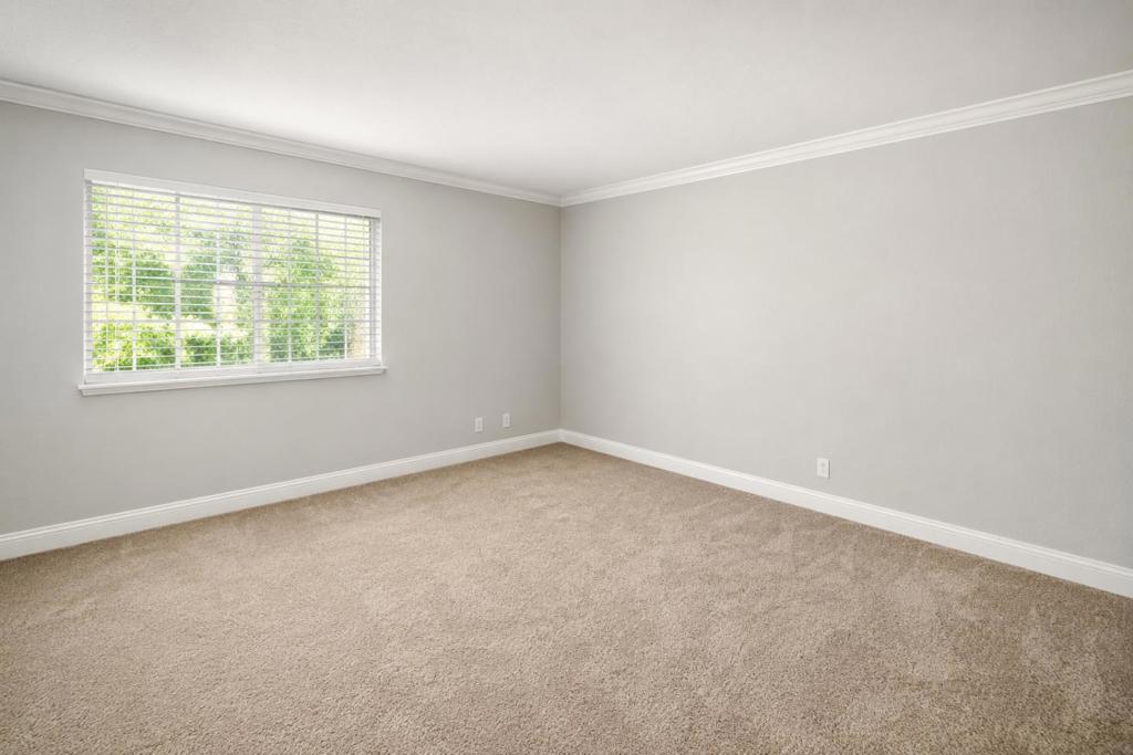 2660 Somerset Park Circle Property Photo 9