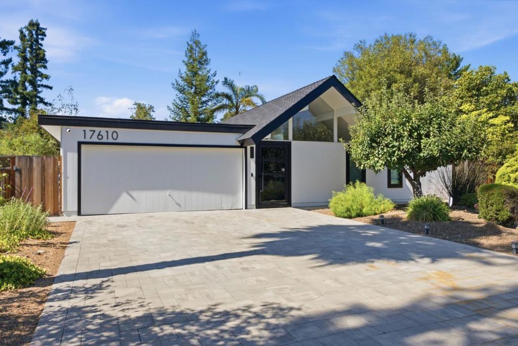 17610 Via Sereno Property Photo 1