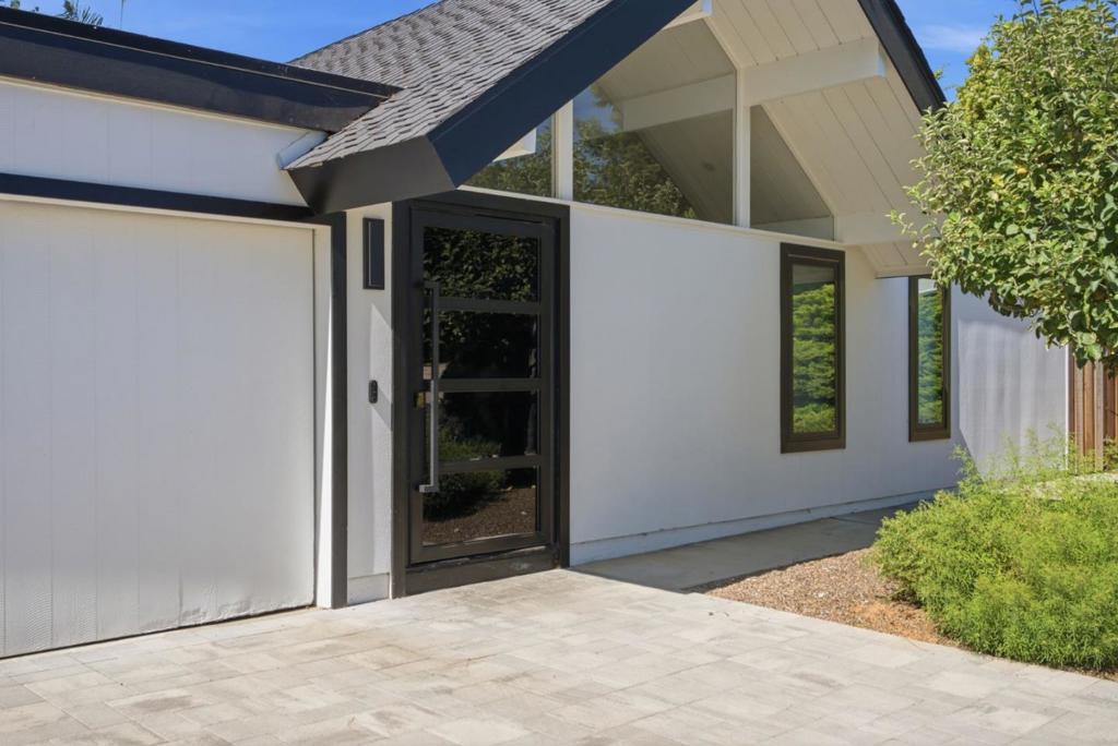 17610 Via Sereno Property Photo 3