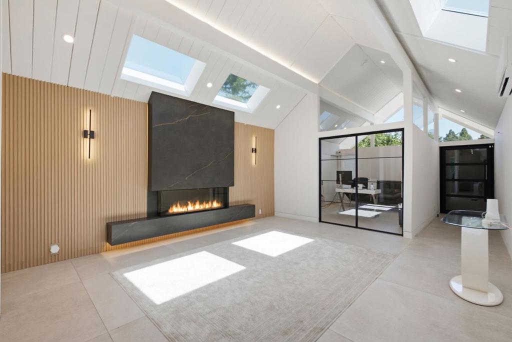 17610 Via Sereno Property Photo 7