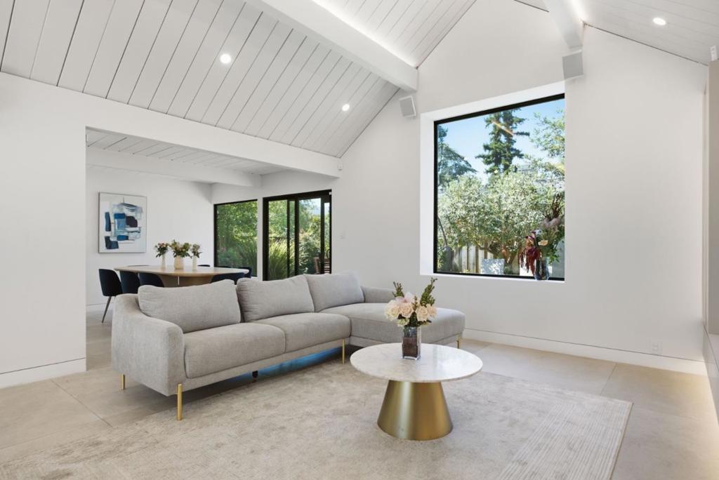 17610 Via Sereno Property Photo 9