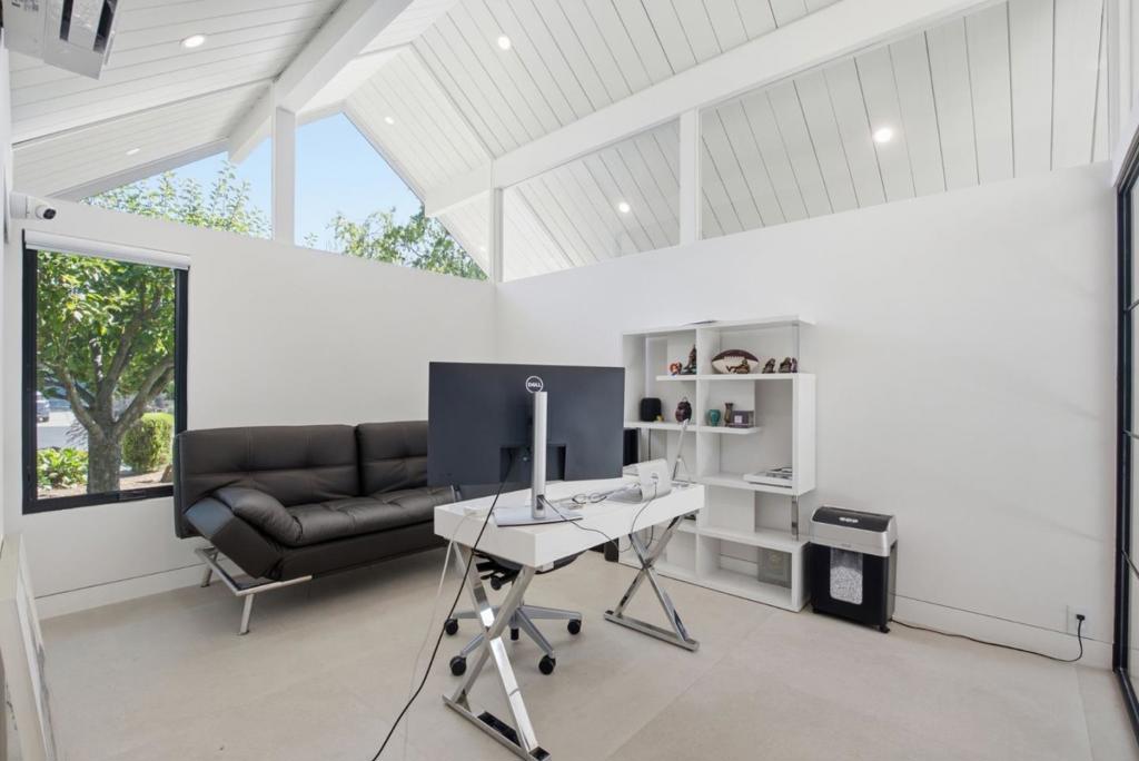 17610 Via Sereno Property Photo 13