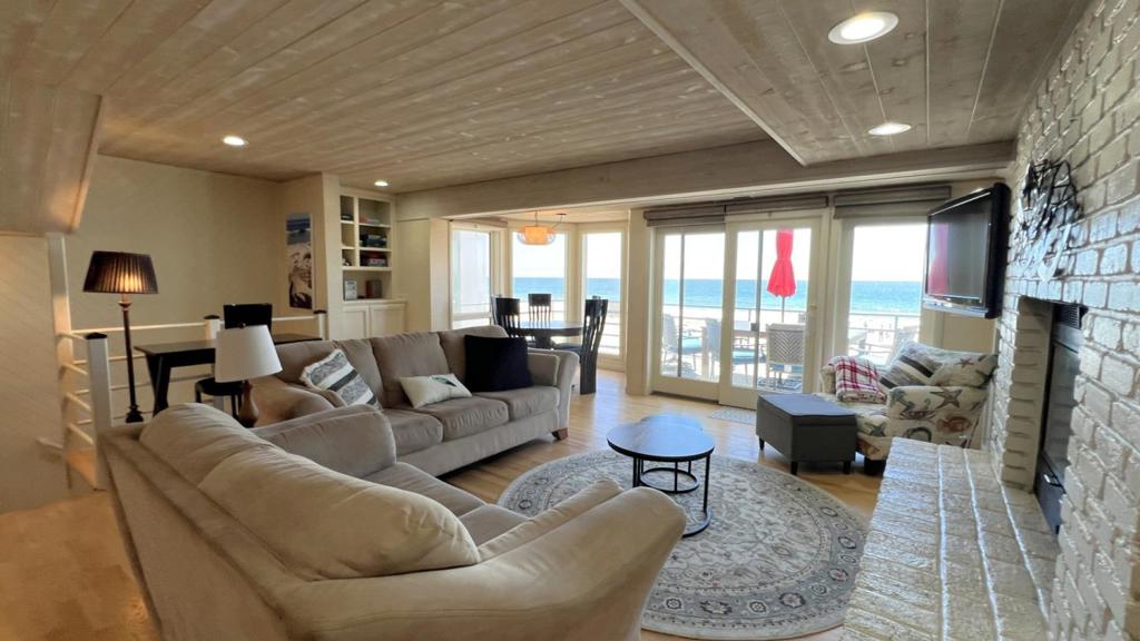 339 Beach Drive Property Photo 3