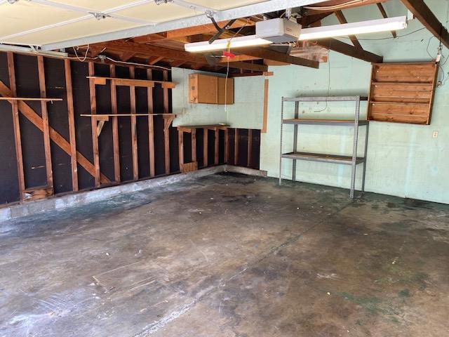 11191121 Topaz Avenue Property Photo 4