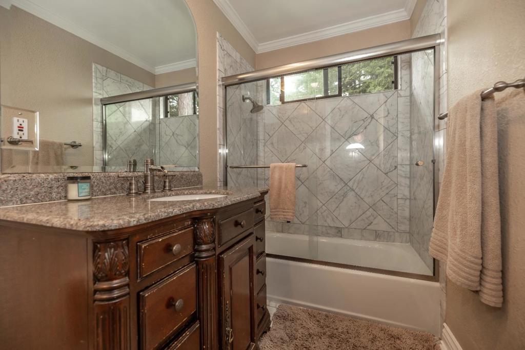 23965 Mountain Charlie Road Property Photo 11