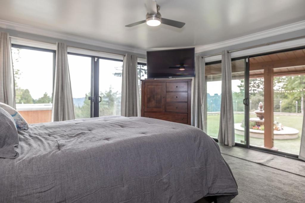 23965 Mountain Charlie Road Property Photo 22