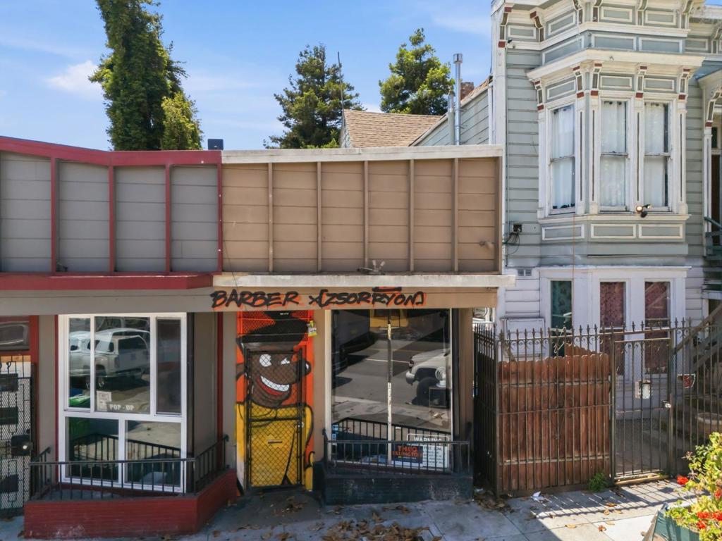 1611 Palou Avenue Property Photo 1