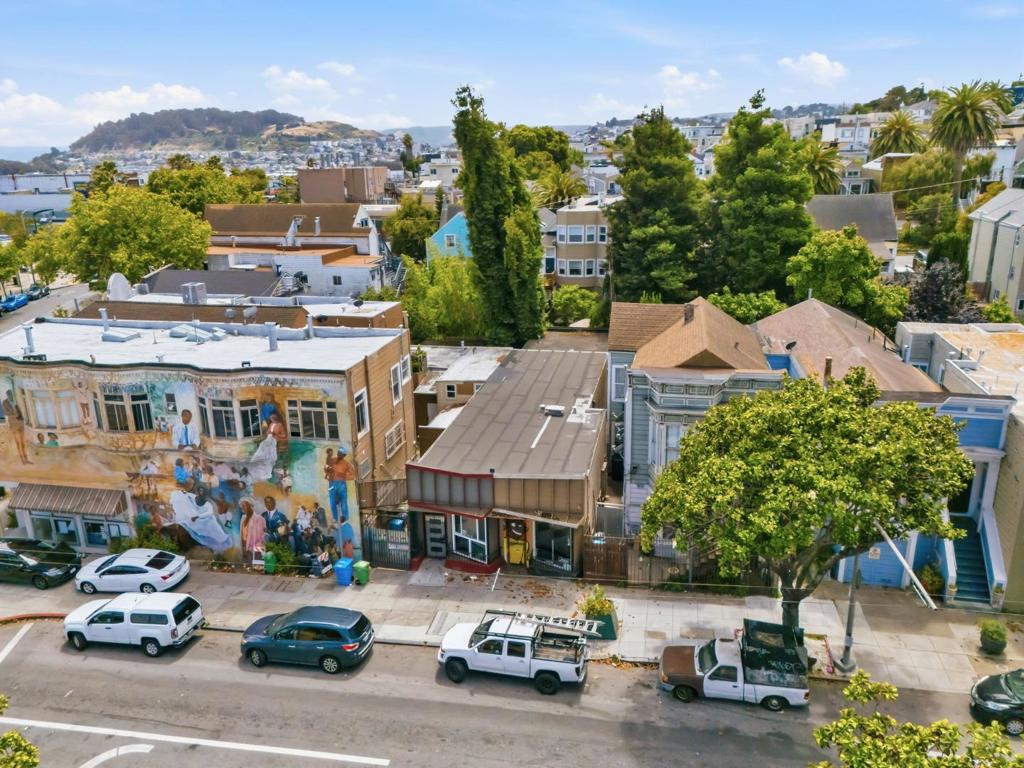 1611 Palou Avenue Property Photo 19