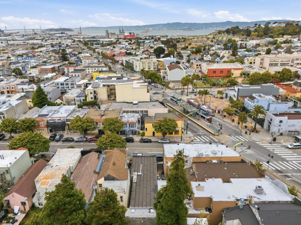 1611 Palou Avenue Property Photo 34