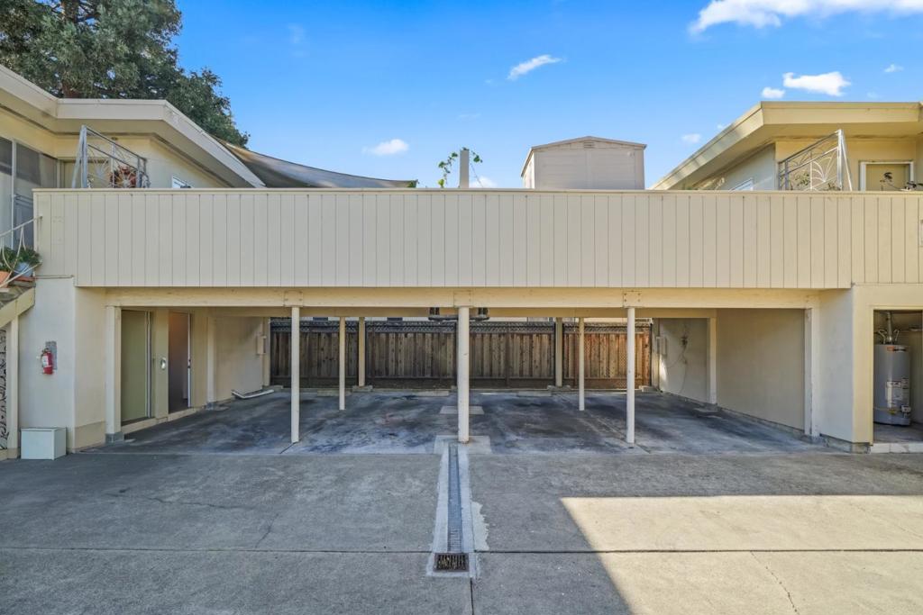 444 Villa Terrace Property Photo 4