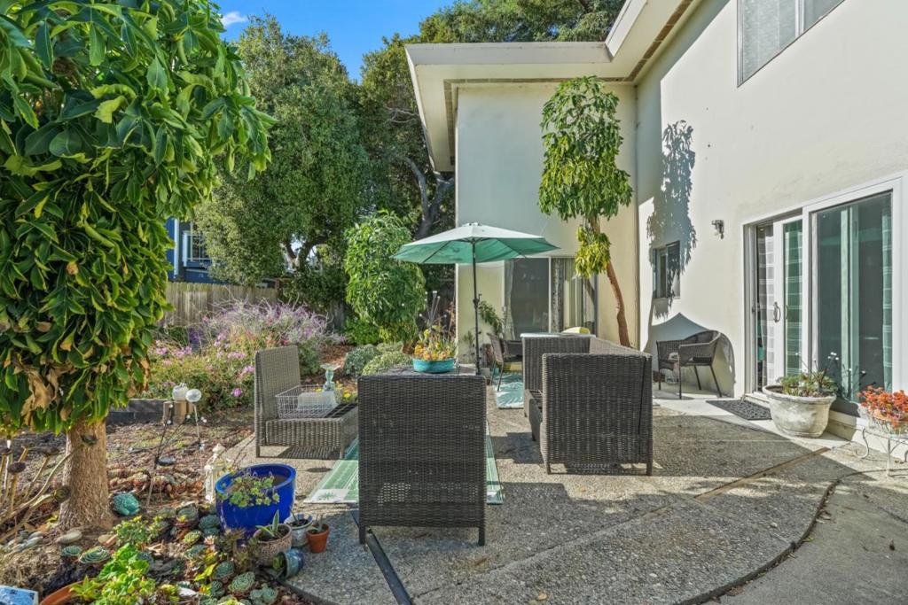 444 Villa Terrace Property Photo 16