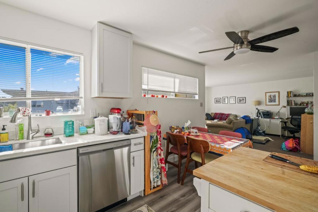 444 Villa Terrace Property Photo 28