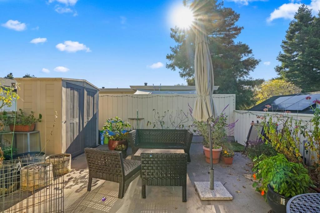 444 Villa Terrace Property Photo 32