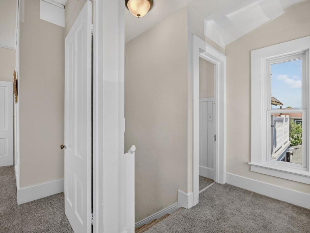 312 Laurent Street Property Photo 20