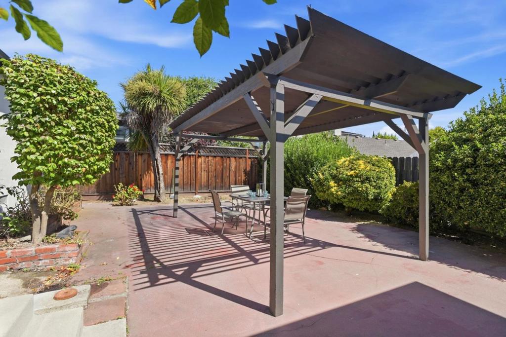 1753 Alameda De Las Pulgas Property Photo 30