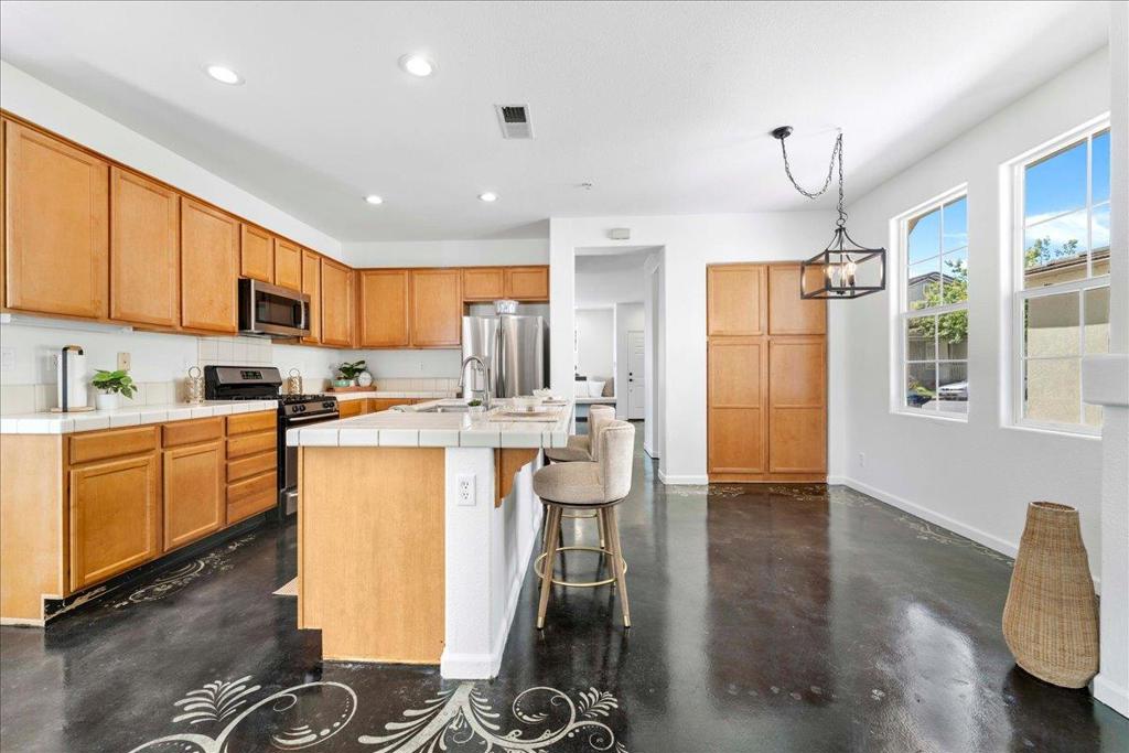 21 La Jolla Street Property Photo 4