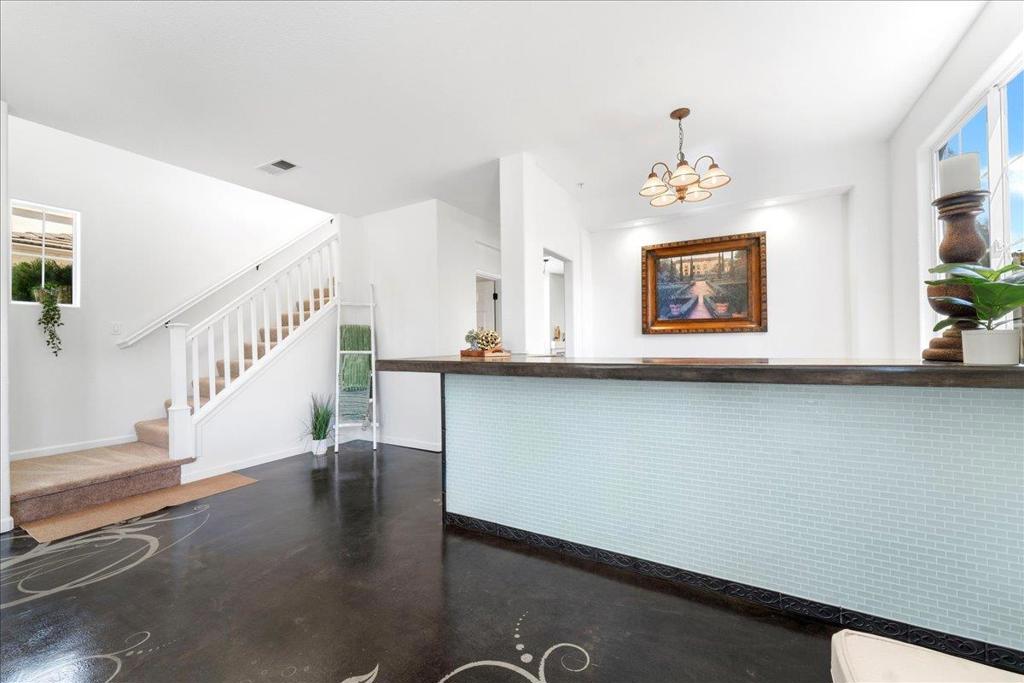 21 La Jolla Street Property Photo 7
