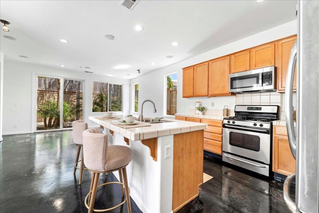 21 La Jolla Street Property Photo 10