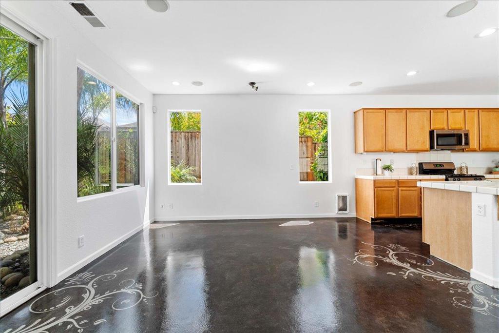 21 La Jolla Street Property Photo 15