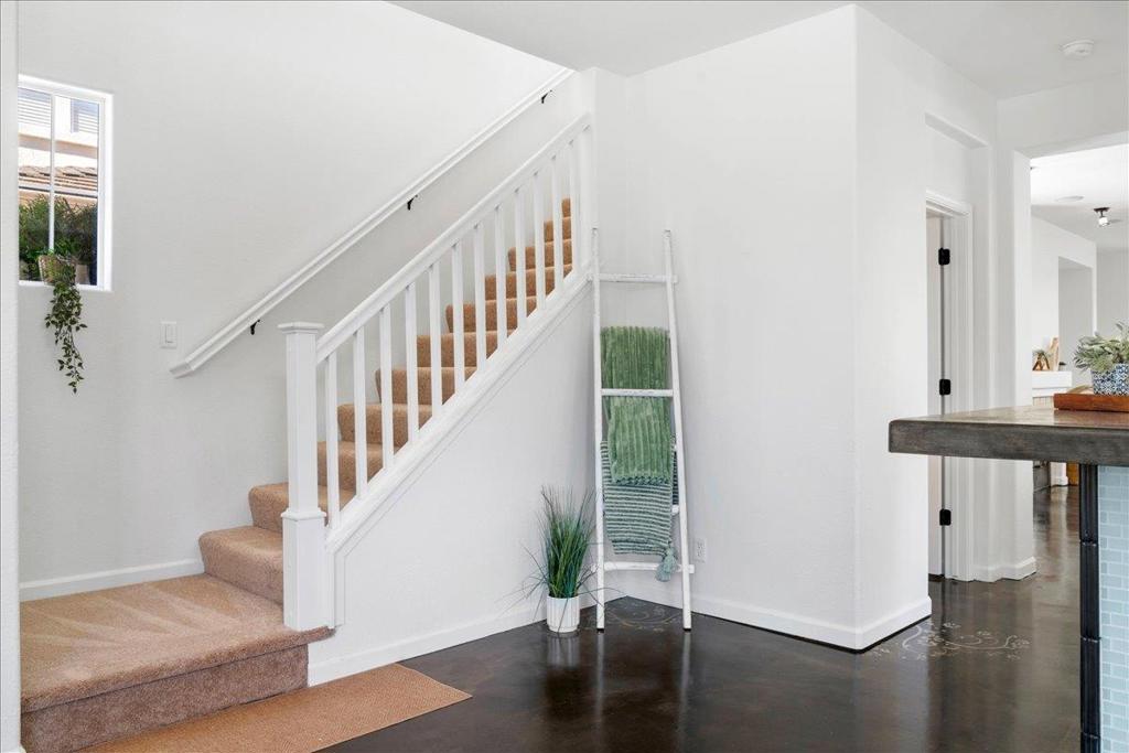 21 La Jolla Street Property Photo 17