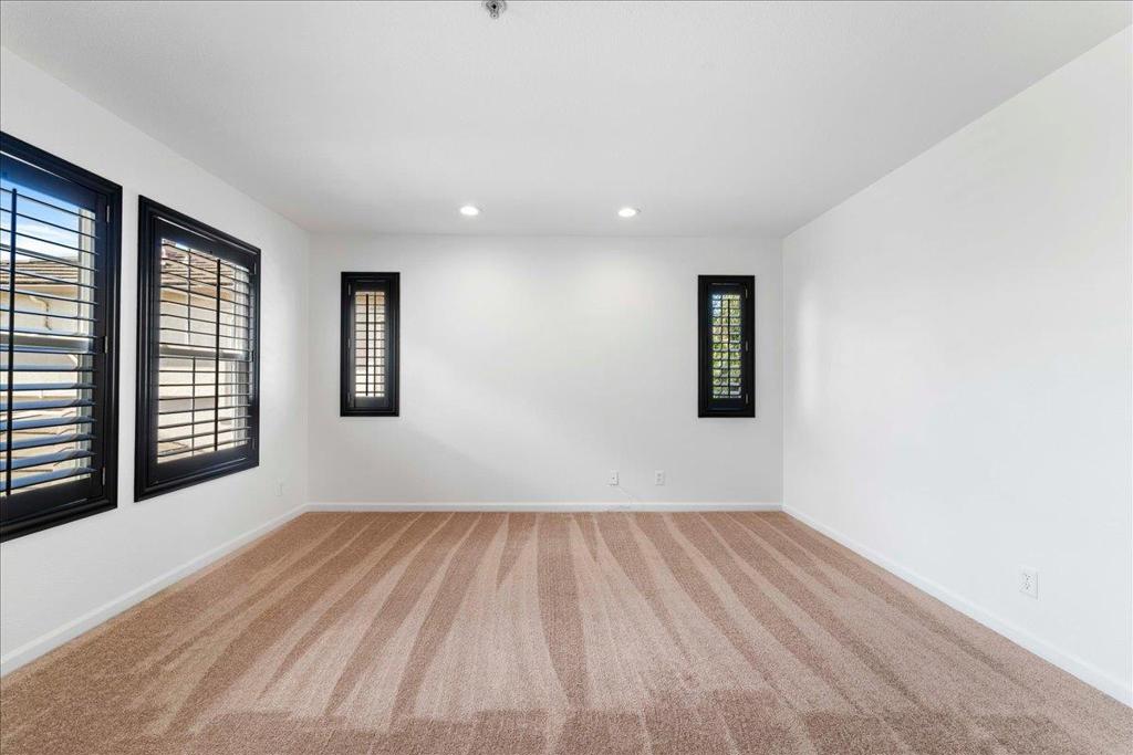 21 La Jolla Street Property Photo 18