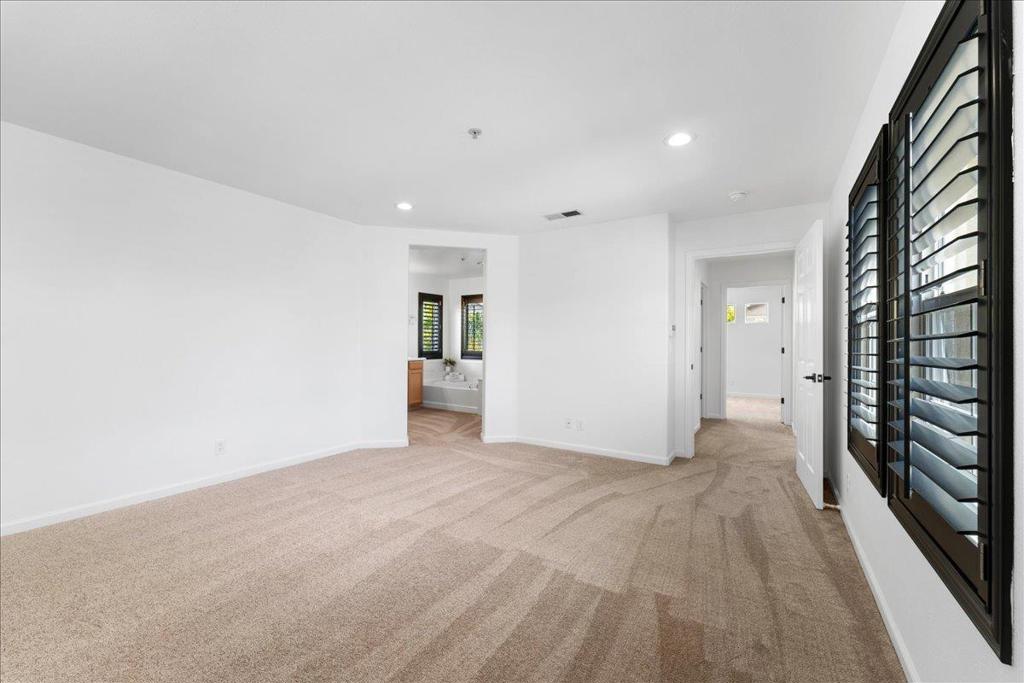 21 La Jolla Street Property Photo 19