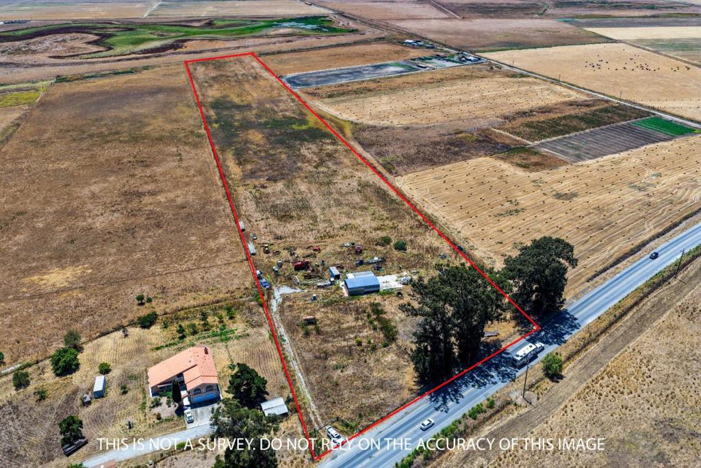 4688 Pacheco Pass Highway Property Photo 1