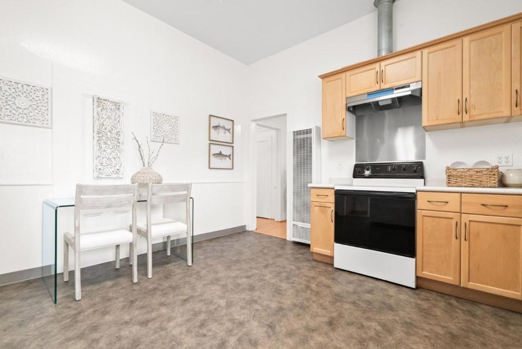 1328 Mission Street Property Photo 24