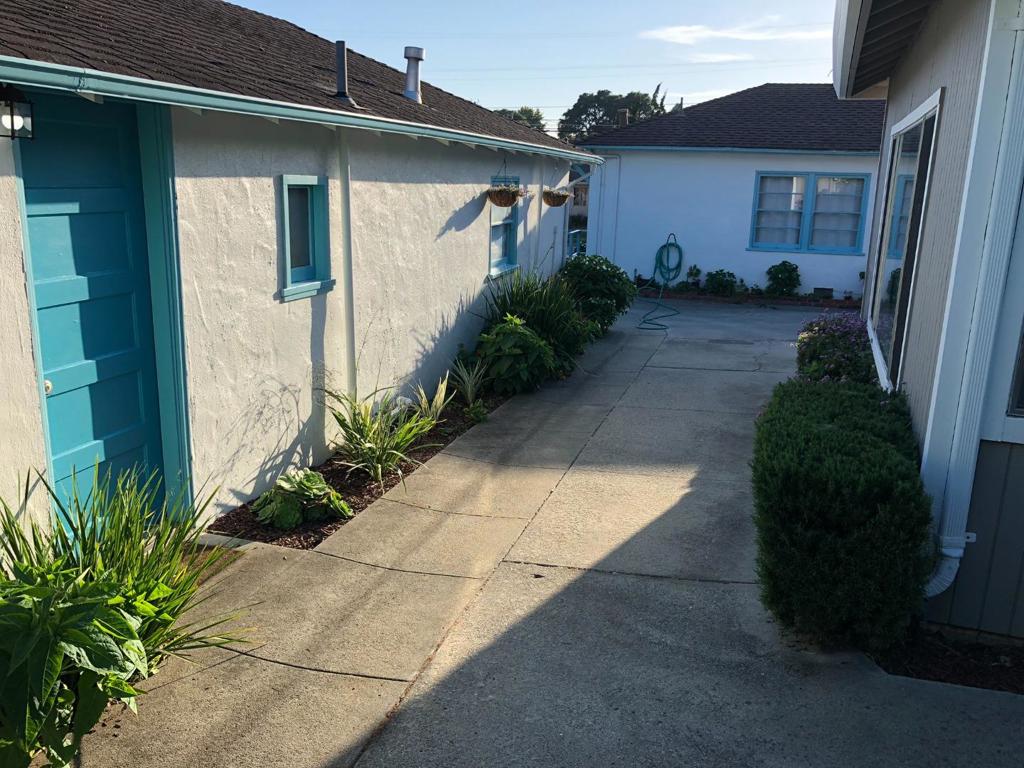 1006 Seabright Avenue Property Photo 8